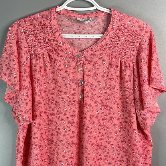 MY STYLE Floral Flutter Sleeve Top Coral Pink Smock Shoulders 1/4 Button 1X - Picture 3 of 12